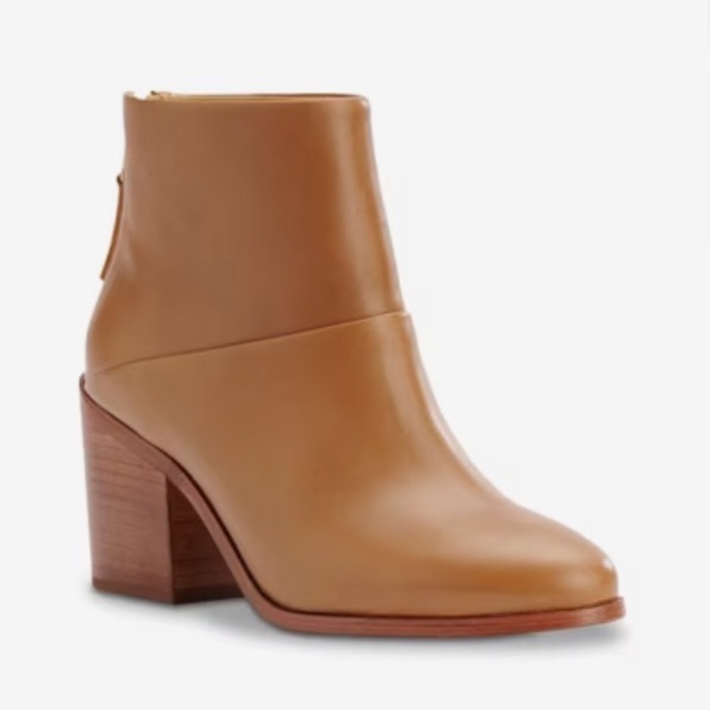 NISOLO Dari Bootie Tan Leather Ankle Block Heel Back Zip Brown Almond Toe size 7